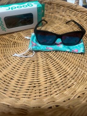 goodr Black Frame Sunglasses with Blue Tint Lenses NWT renegade style